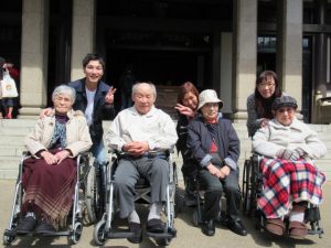 高岩寺で記念撮影しました